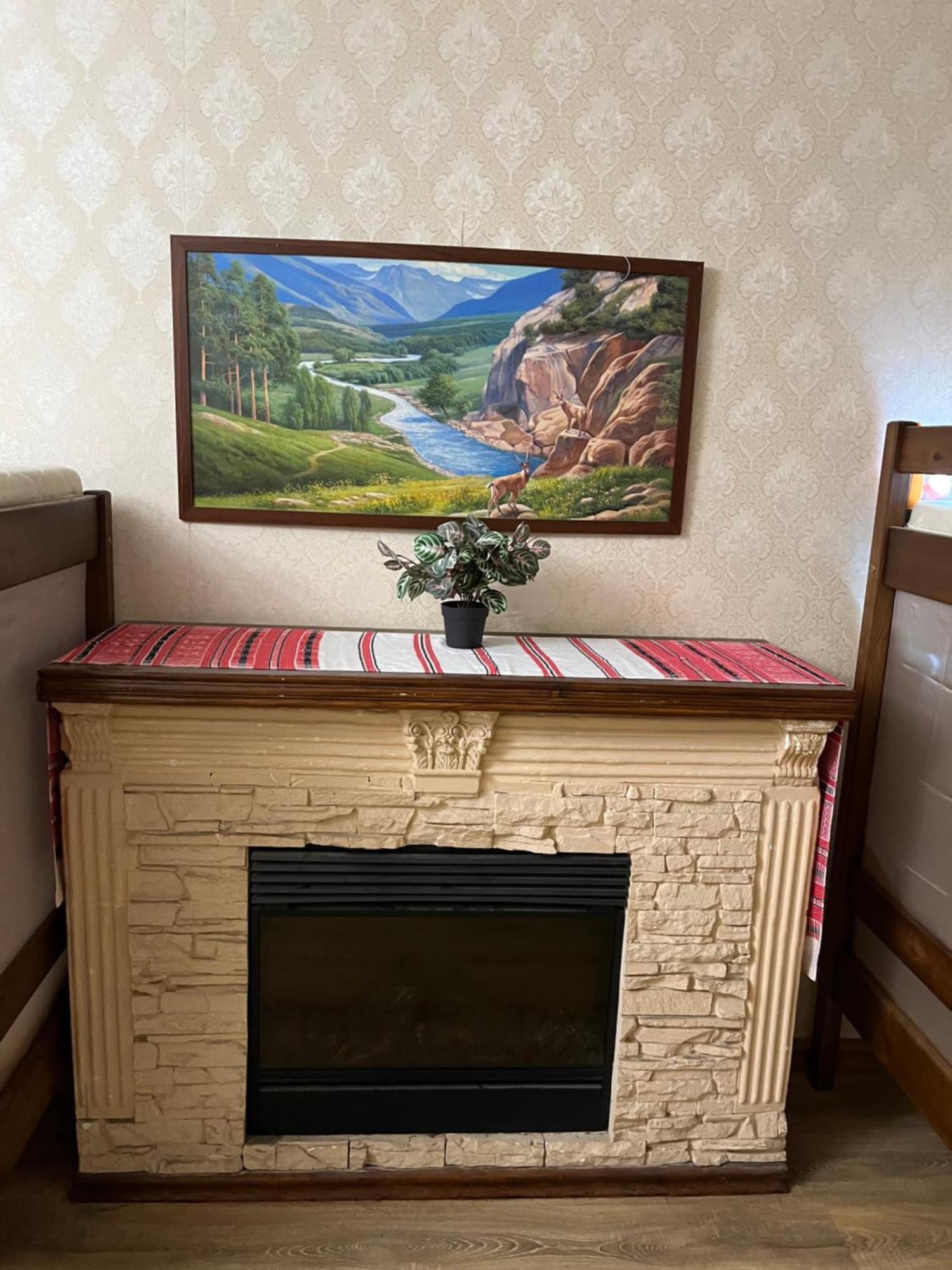 Ararat-Osokorki Hostel Kiev Exteriör bild