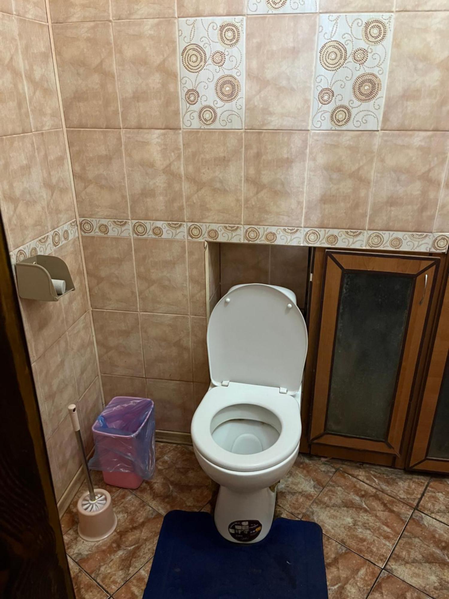 Ararat-Osokorki Hostel Kiev Exteriör bild