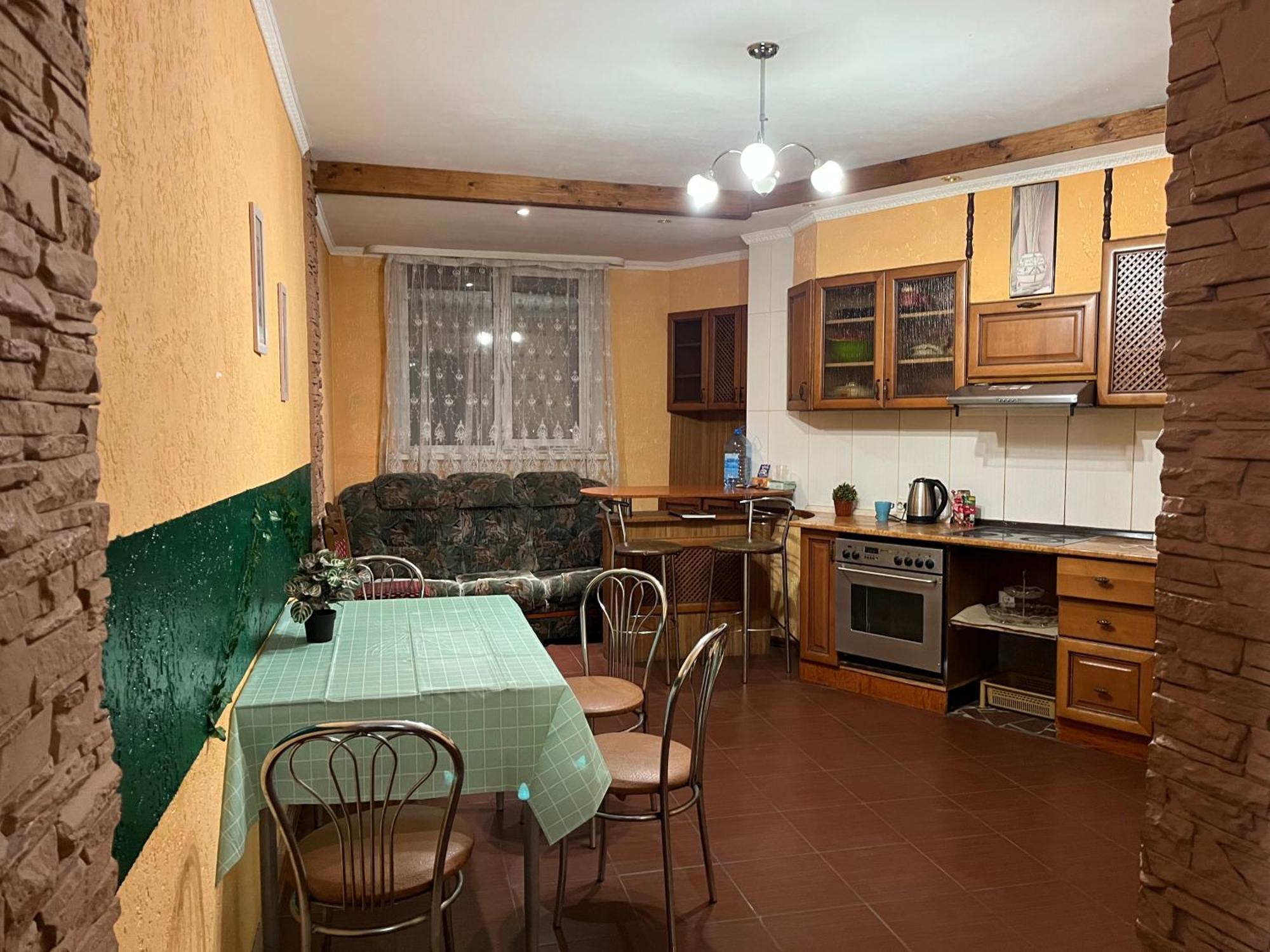 Ararat-Osokorki Hostel Kiev Exteriör bild